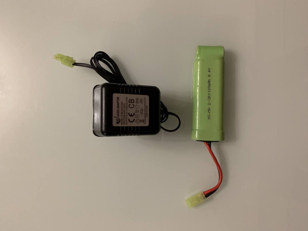 Купить Аккумулятор + Адаптер (NI-MH 2/3A 1100 mAh 8*4V) AGM для страйкбола