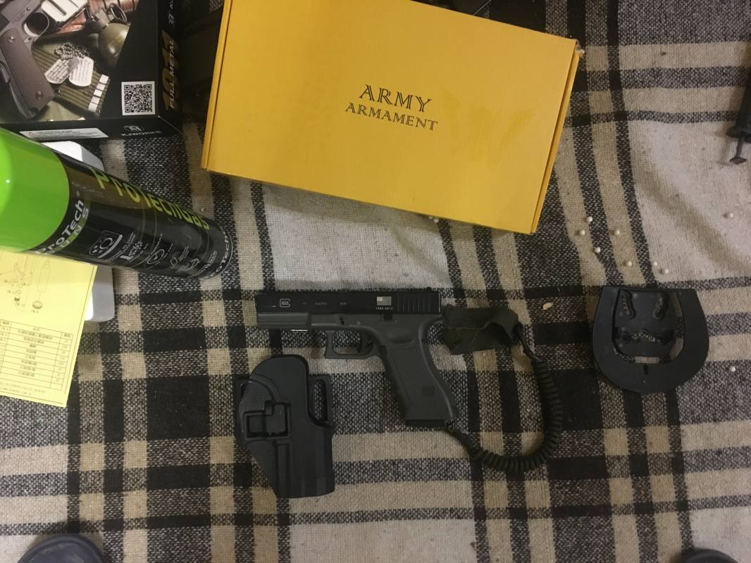 Купить Glock 17 Army Armament для страйкбола