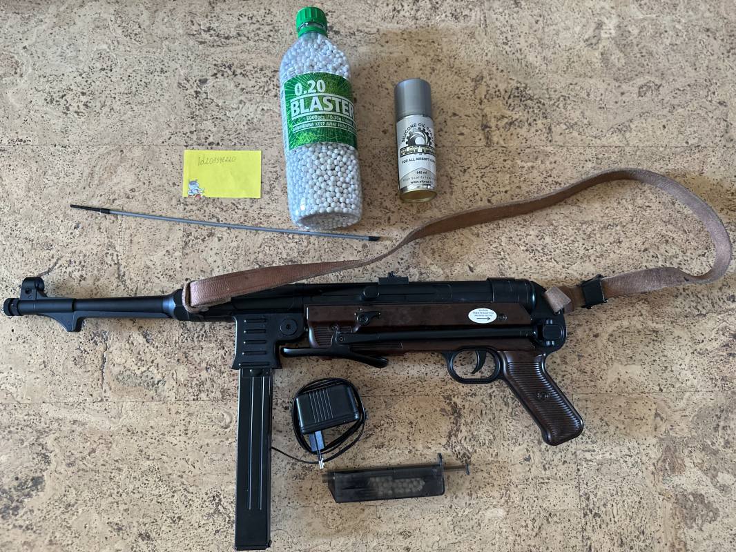 Купить  Страйкбольный автомат MP-40, CYMA для страйкбола